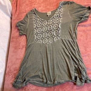 Camo green womens top como vintage
